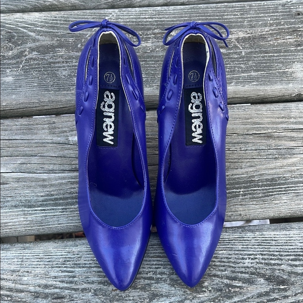 Vintage Rare Agnew Heels